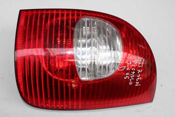 FEU ARRIERE DROIT CITROEN XSARA PICASSO 2004+ - Vue 1